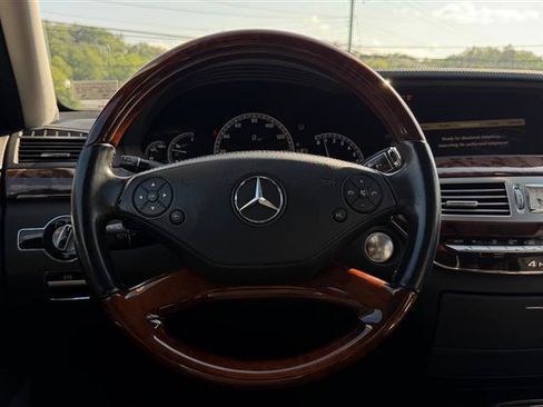 Used 2012 Mercedes-Benz S 550 4MATIC image 27