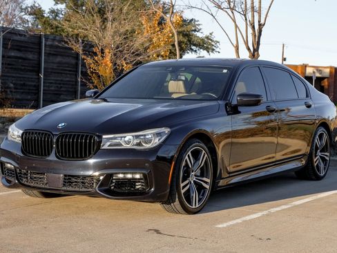 Used 2016 BMW 750i xDrive image 7