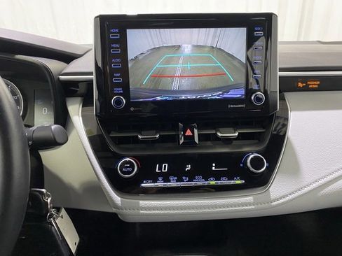 Used 2021 Toyota Corolla SE image 17