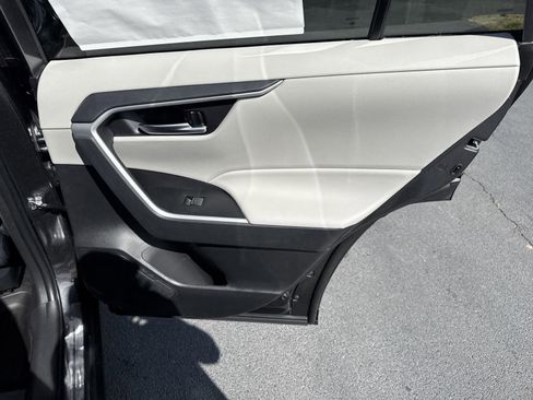 New 2025 Toyota RAV4 XLE w/ Convenience Package FWD image 33