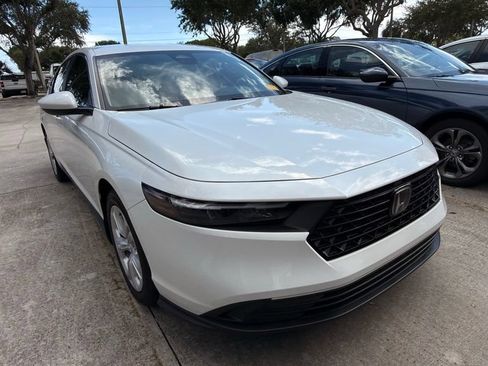 Used 2025 Honda Accord LX image 4