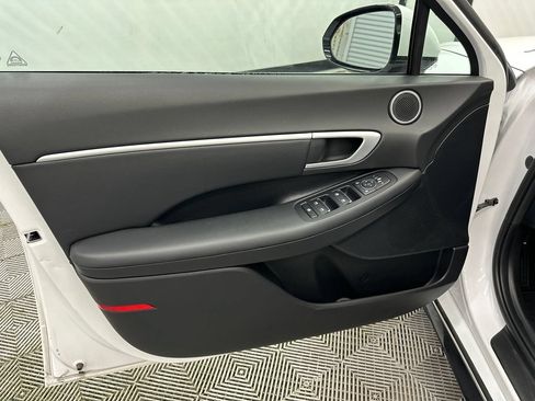 Used 2025 Hyundai Sonata SEL FWD image 10
