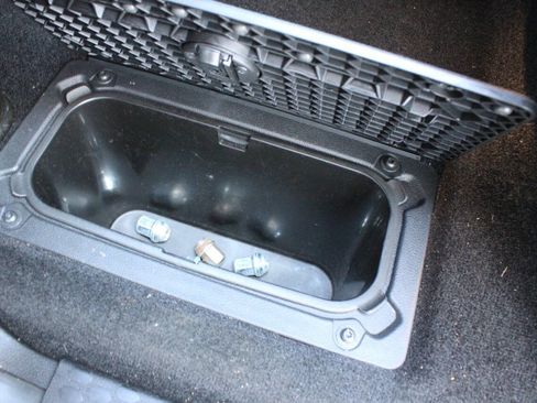 Used 2013 RAM 1500 Sport w/ Sport Premium Group image 15