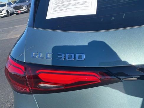 Used 2025 Mercedes-Benz GLC 300 4MATIC image 43