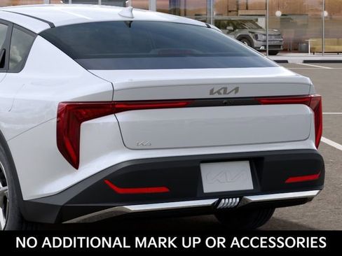 New 2026 Kia K4 FWD image 13