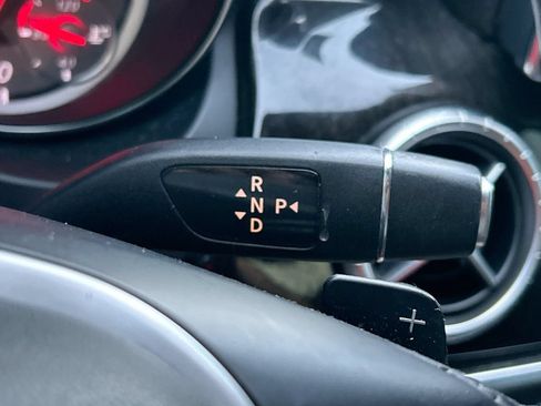 Used 2014 Mercedes-Benz CLA 250 image 24