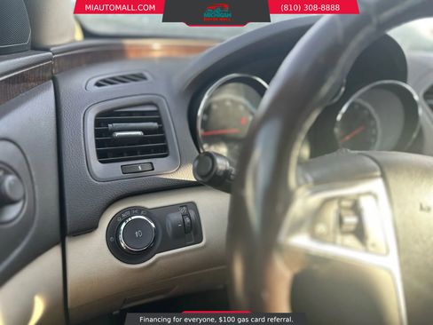 Used 2013 Buick Regal Premium image 7