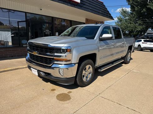 Used 2017 Chevrolet Silverado 1500 LT w/ All Star Edition AWD/4WD image 2