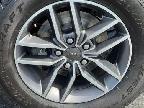 Used 2020 Jeep Grand Cherokee Limited AWD/4WD image 8