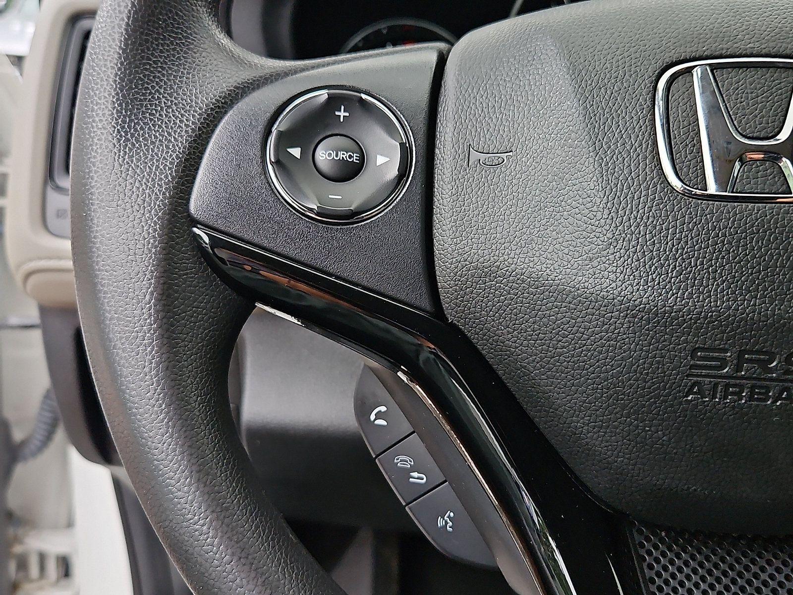 Used 2022 Honda HR-V LX image 16