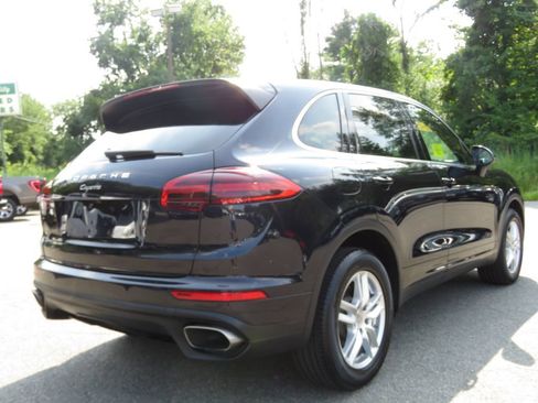 Used 2018 Porsche Cayenne AWD/4WD image 5