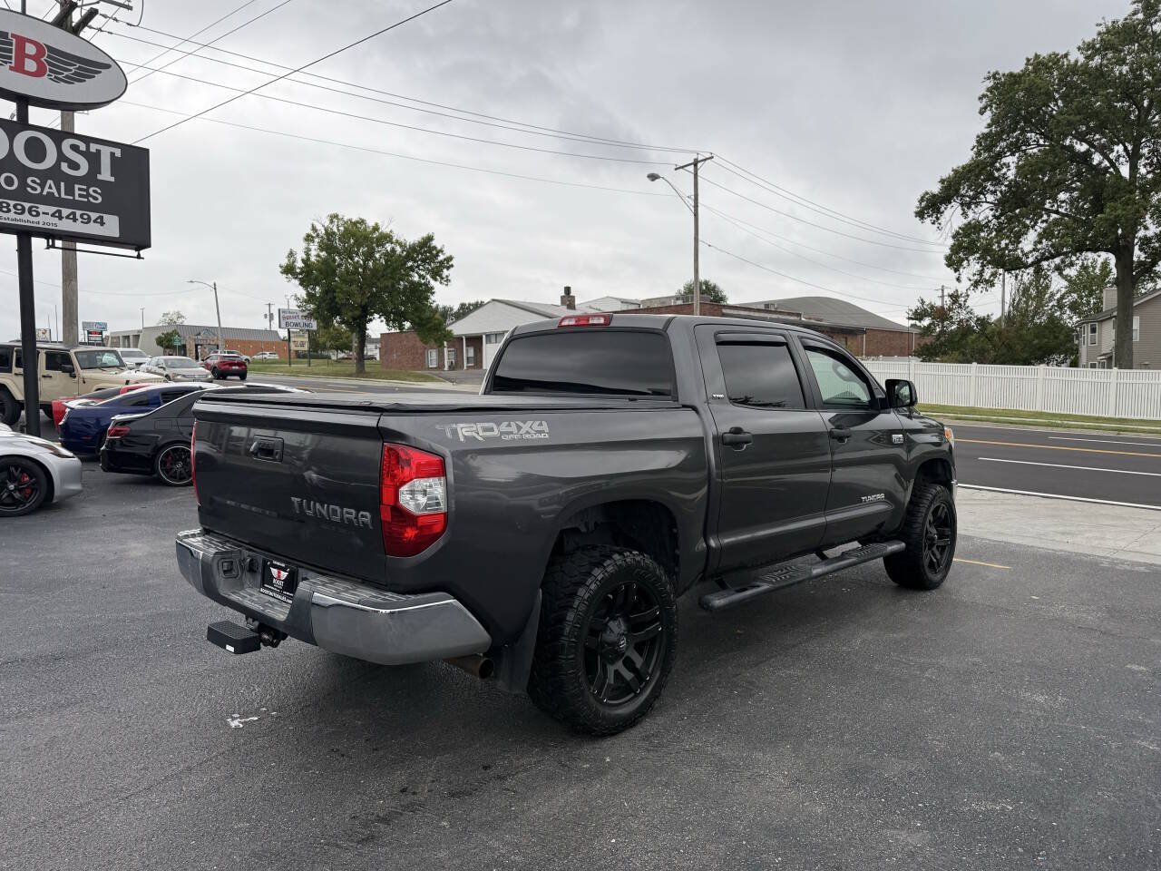Used 2016 Toyota Tundra SR5 w/ TRD Off Road Package AWD/4WD image 7