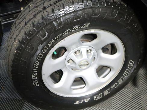 Used 2019 Nissan Titan S w/ S Utility Package image 23