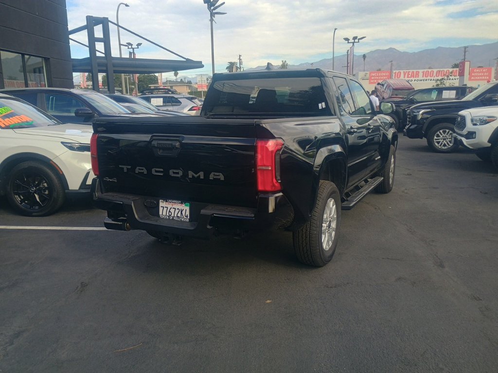 Used 2026 Toyota Tacoma SR5 AWD/4WD image 3