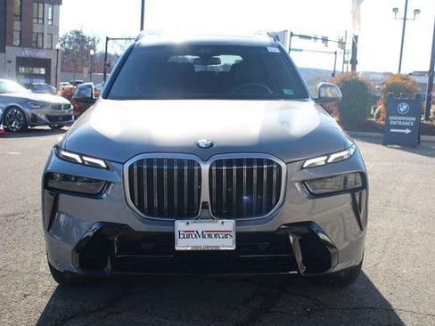 Used 2025 BMW X7 xDrive40i w/ M Sport Package image 2