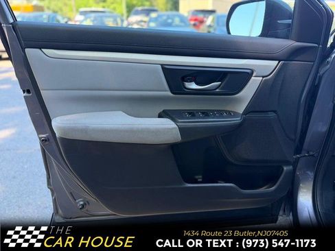 Used 2017 Honda CR-V LX image 16