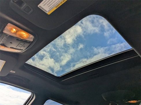 Used 2023 Dodge Durango GT image 22