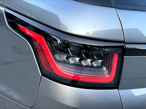 Used 2022 Land Rover Range Rover Sport SVR Carbon Edition image 29