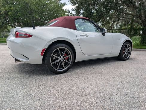 Used 2018 MAZDA MX-5 Miata Grand Touring RWD image 9