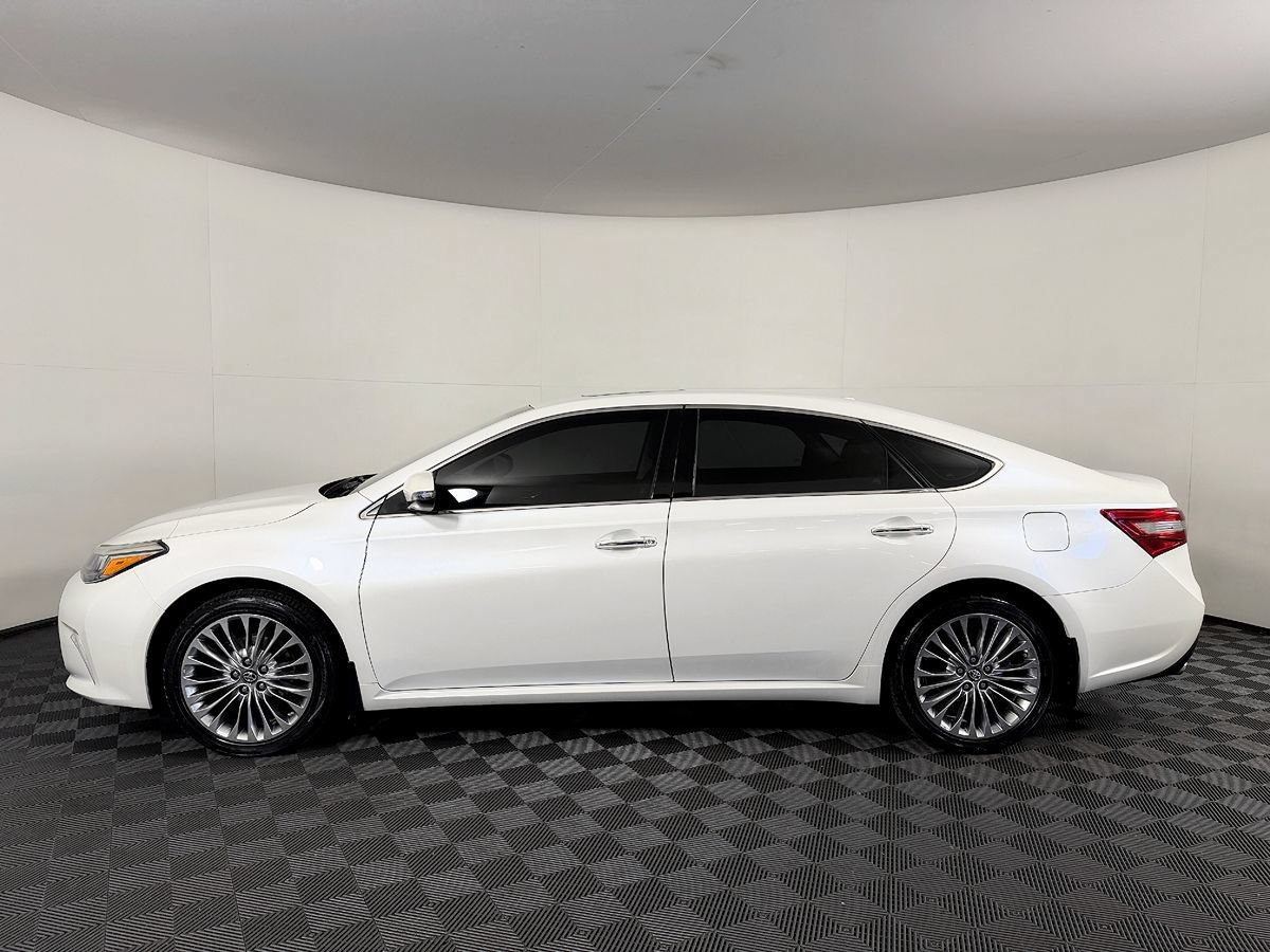 Used 2016 Toyota Avalon Limited FWD image 17