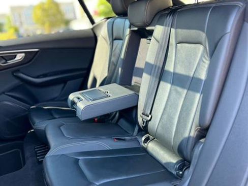 Used 2021 Audi Q8 Premium w/ Black Optic Package image 33