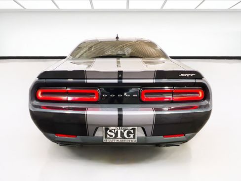 Used 2017 Dodge Challenger SRT image 5