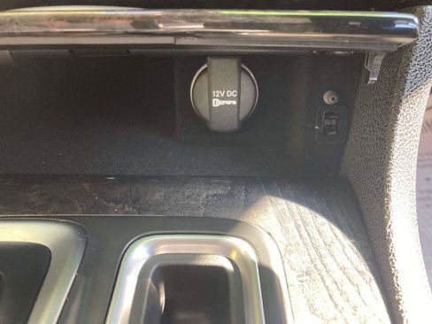 Used 2023 Chrysler 300 Touring L w/ Comfort Group image 25