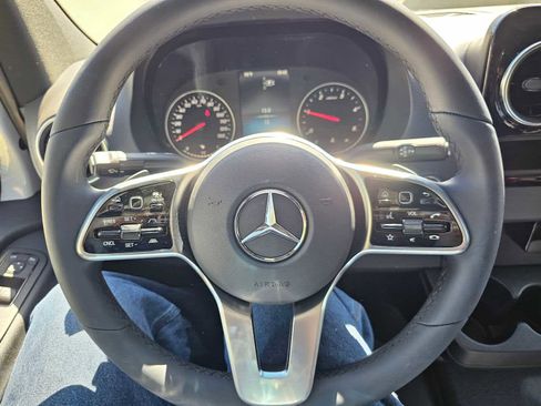 Used 2024 Mercedes-Benz Sprinter 3500 image 22