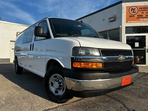 Used 2018 Chevrolet Express 3500 Extended w/ Driver Convenience Package image 1