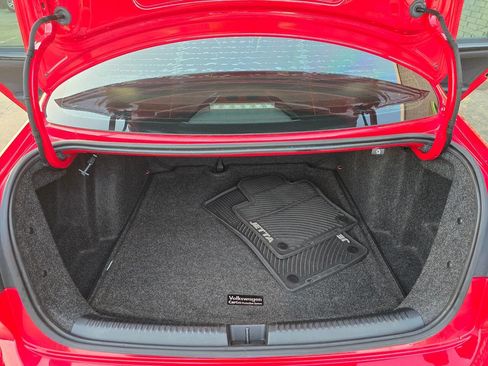 Used 2018 Volkswagen Jetta Sport image 38