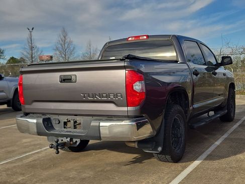 Used 2017 Toyota Tundra SR5 w/ SR5 Upgrade Package image 2
