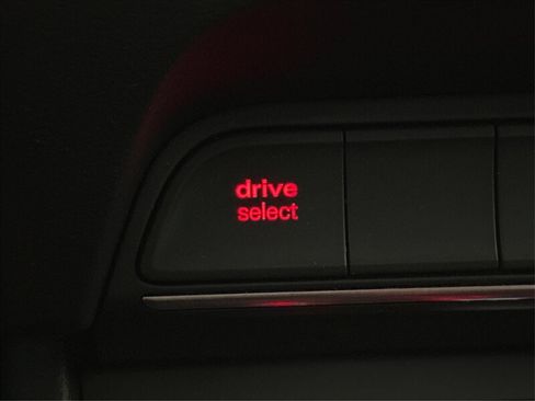 Used 2018 Audi Q3 2.0T Premium Plus w/ Premium Plus Package AWD/4WD image 23