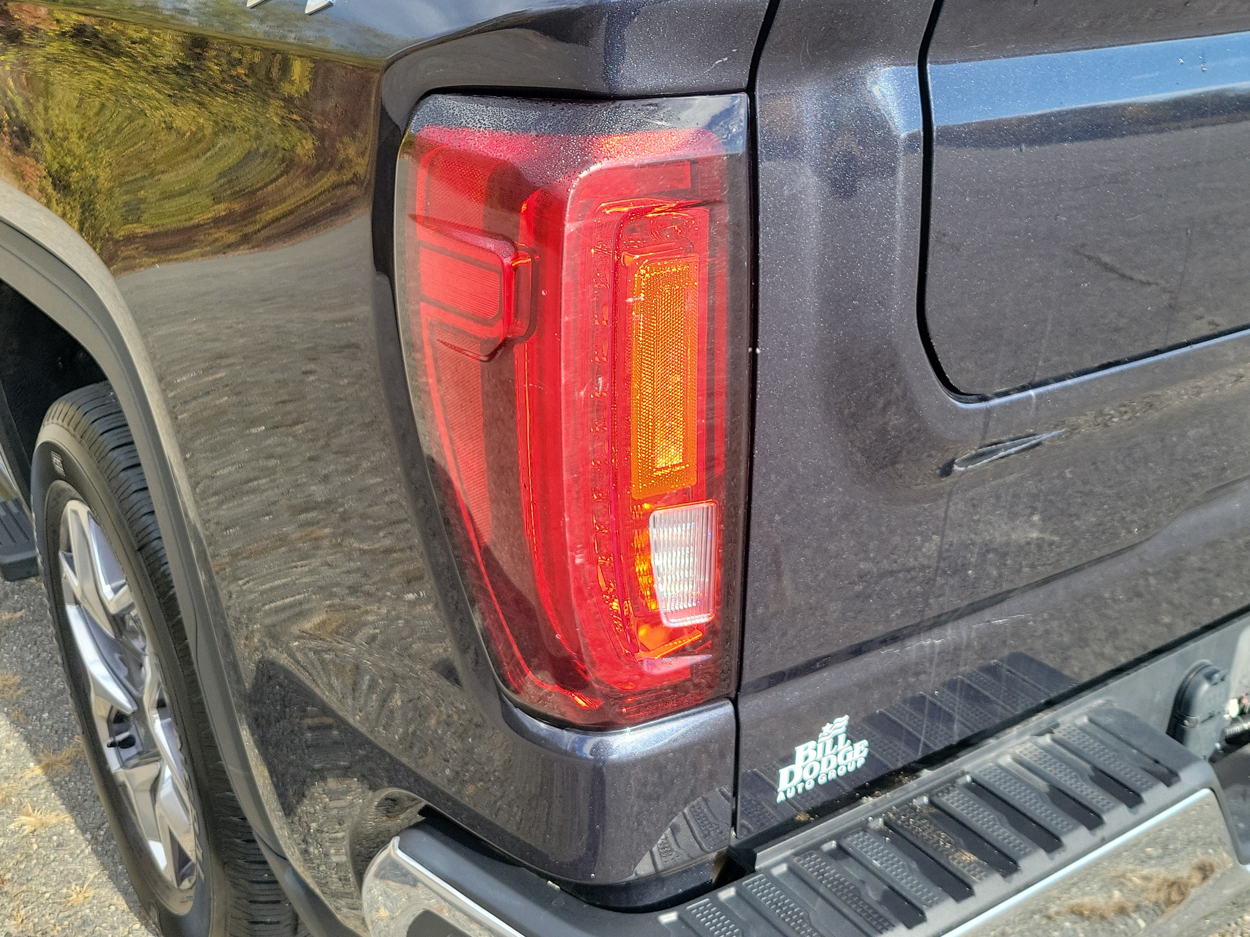 Used 2025 GMC Sierra 1500 SLT w/ SLT Premium Package AWD/4WD image 11