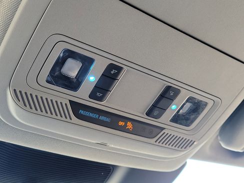 Used 2022 Ford Explorer XLT w/ Equipment Group 202A image 23