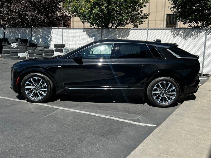 Used 2024 Cadillac Lyriq Sport AWD/4WD image 4
