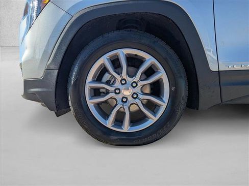 Used 2024 GMC Terrain SLT AWD/4WD image 21