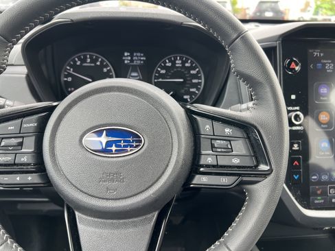 Used 2025 Subaru Forester Premium AWD/4WD image 27