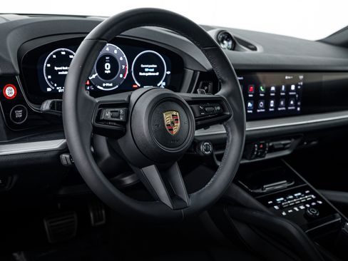 Certified 2025 Porsche Cayenne S image 14