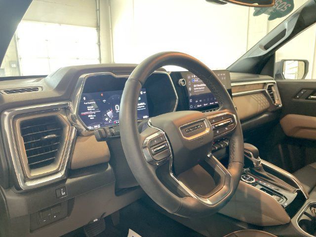 Used 2026 GMC Canyon Denali AWD/4WD image 11
