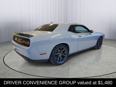 Used 2022 Dodge Challenger R/T w/ Plus Package image 5