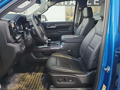 Used 2022 Chevrolet Silverado 1500 LTZ w/ LTZ Premium Package image 6