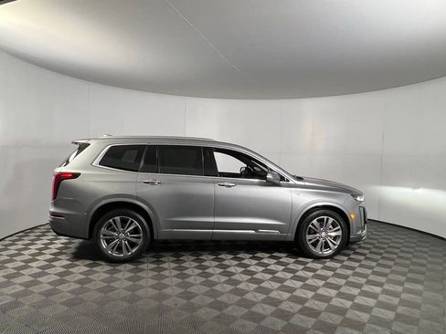 Used 2025 Cadillac XT6 Premium Luxury image 12