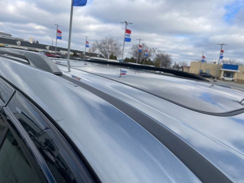 Used 2025 Chevrolet Traverse Z71 w/ Driver Confidence Package image 17