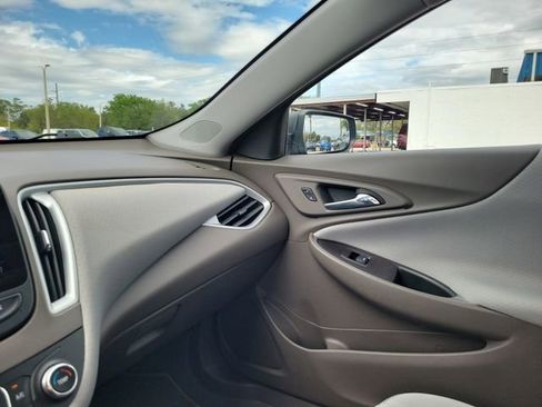 Certified 2022 Chevrolet Malibu LS image 25