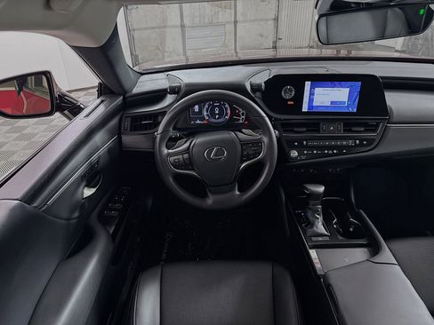 Used 2023 Lexus ES 250 w/ Premium Package image 11