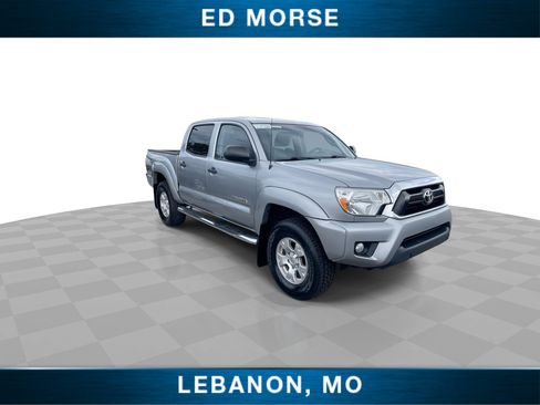 Used 2015 Toyota Tacoma 4x4 Double Cab w/ TRD Off-Road Package image 2