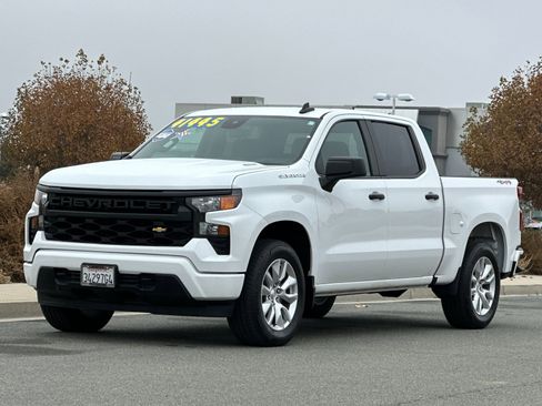 Used 2025 Chevrolet Silverado 1500 Custom image 8