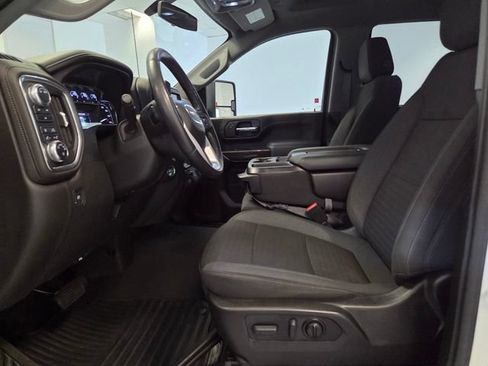 Used 2022 GMC Sierra 2500 SLE w/ SLE Value Package; AWD/4WD image 11