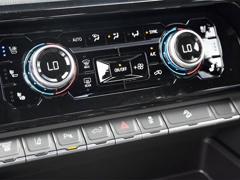 New 2026 GMC Sierra 2500 AT4 w/ AT4 Premium Plus Package image 19