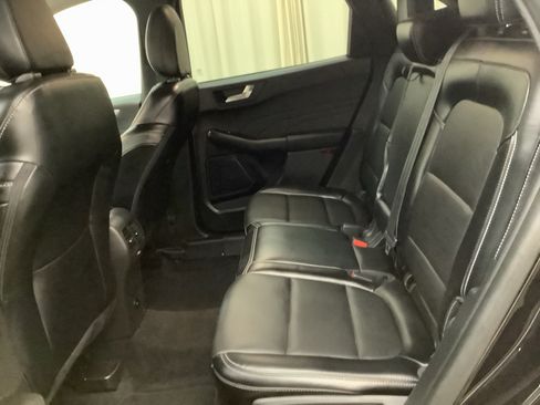Used 2024 Ford Escape Platinum AWD/4WD image 23